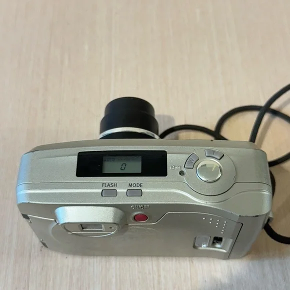 Samsung Film Camera ECX105-Zoom 38-105mm Lens Gold Turns On “UNTESTED” Read Blw